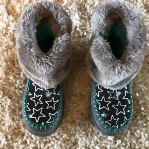 Chooze girls boots. Excellent condition. Size 10 ✨